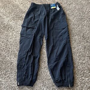 Old Navy NWT High-Waisted Ankle-Zip Cargo Joggers Black size MT
